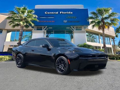 Used 2024 Dodge Charger Daytona R/T w/ Plus Group AWD/4WD image 2