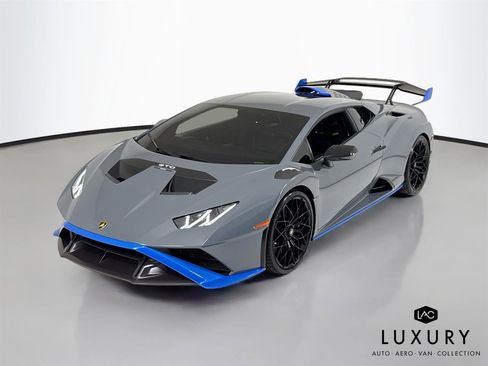 Used 2023 Lamborghini Huracan STO RWD image 4