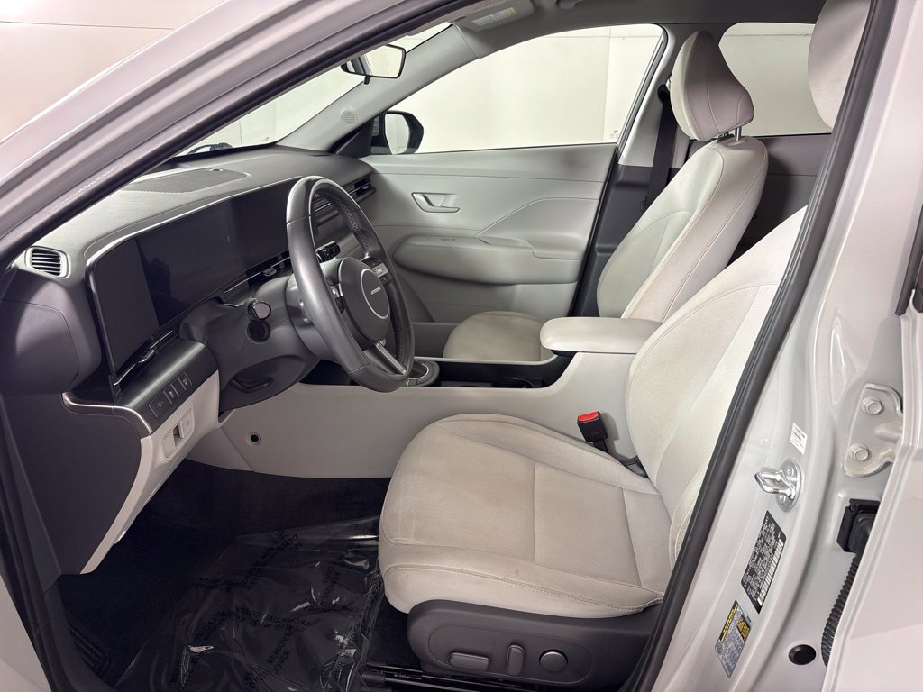 Used 2025 Hyundai Kona SEL FWD image 24