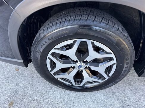 Certified 2023 Subaru Forester Premium image 10