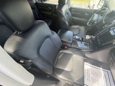 Used 2021 INFINITI QX80 Luxe image 26