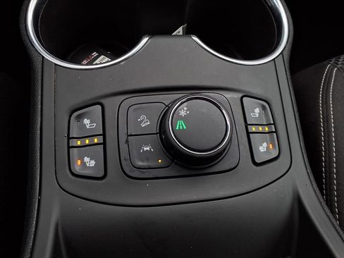 Certified 2022 GMC Terrain SLE w/ Driver Convenience Package image 12