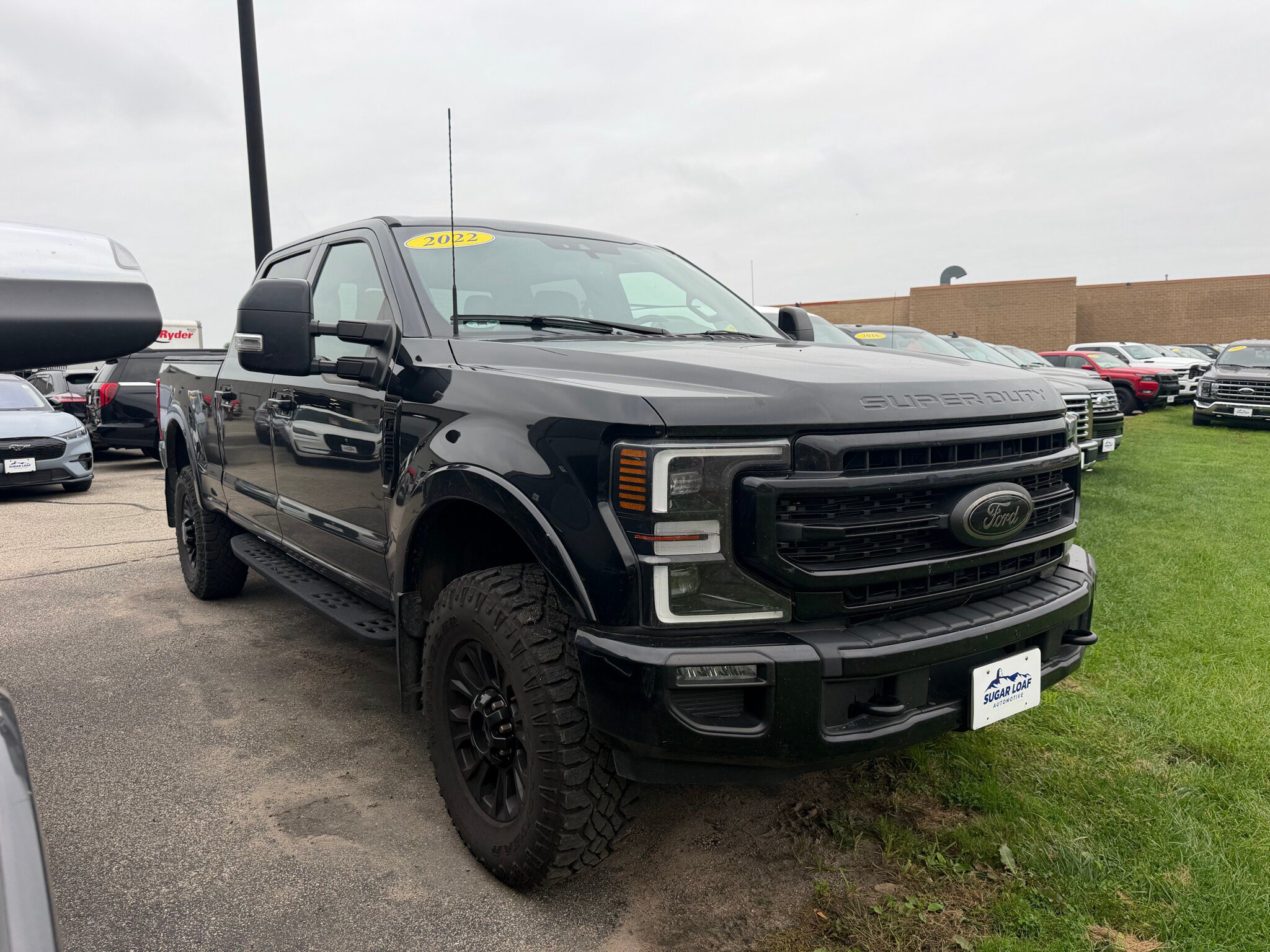 Used 2022 Ford F250 Lariat w/ Tremor Off-Road Package AWD/4WD image 2