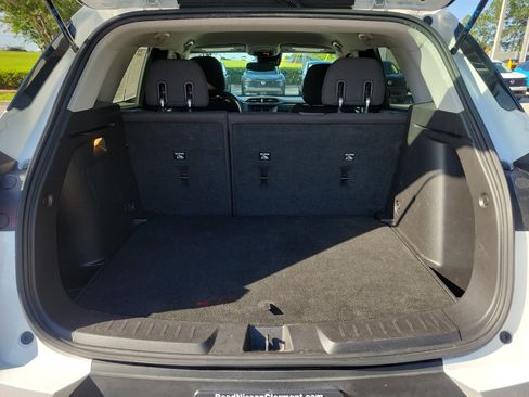 Used 2021 Chevrolet TrailBlazer LS FWD image 12