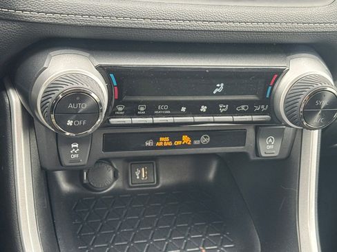 Certified 2025 Toyota RAV4 XLE AWD/4WD image 29