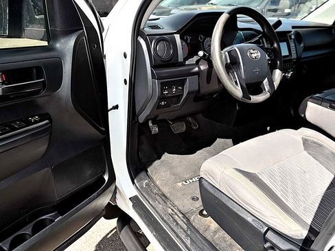 Used 2016 Toyota Tundra SR w/ Tow Package image 19