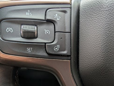 Used 2020 Chevrolet Silverado 1500 High Country w/ Technology Package image 34