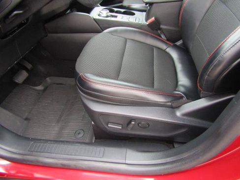 Used 2025 Ford Escape ST-Line Select AWD/4WD image 16