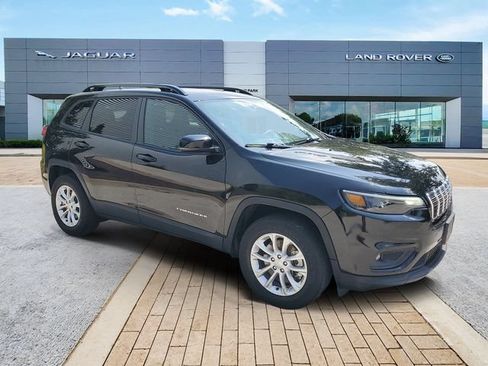 Used 2022 Jeep Cherokee Latitude Lux w/ Sun & Sound Group AWD/4WD image 3