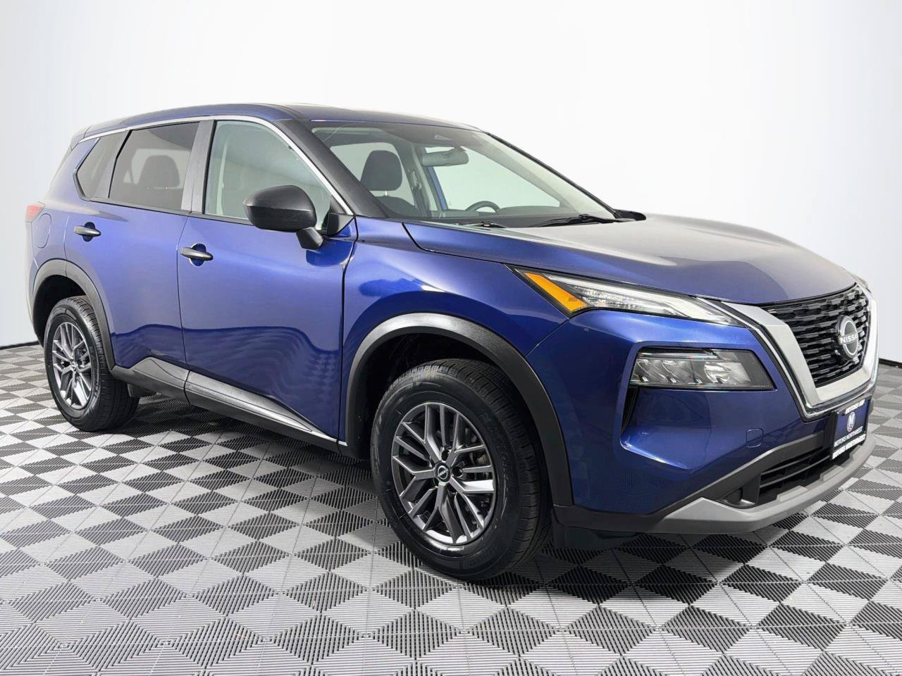 Used 2023 Nissan Rogue S AWD/4WD image 27