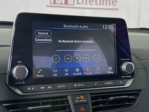 Certified 2019 Nissan Altima 2.5 SR w/ SR Premium Package AWD/4WD image 7