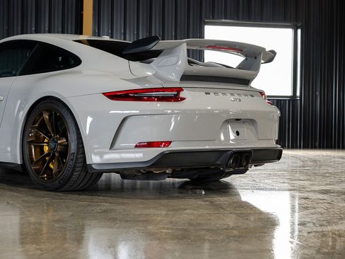 Used 2018 Porsche 911 GT3 RWD image 46