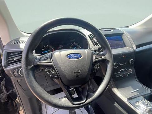 Used 2020 Ford Edge SE AWD/4WD image 13