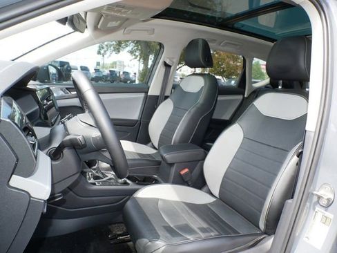 Certified 2023 Volkswagen Taos SEL AWD/4WD image 15