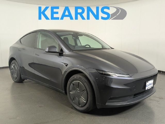 Used 2026 Tesla Model Y 2WD image 1