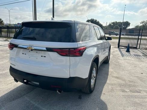Used 2022 Chevrolet Traverse LS w/ LPO, Cargo Package FWD image 3