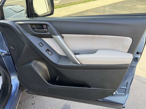 Used 2017 Subaru Forester 2.5i w/ Alloy Wheel Package image 20