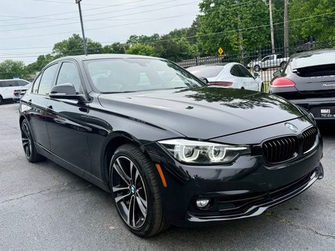 Used 2018 BMW 330i Sedan RWD image 3