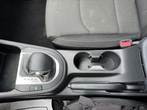 Used 2022 Kia Forte LXS FWD image 23