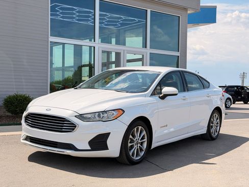 Used 2019 Ford Fusion SE FWD image 10