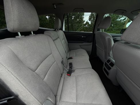 Used 2020 Honda Pilot EX image 25