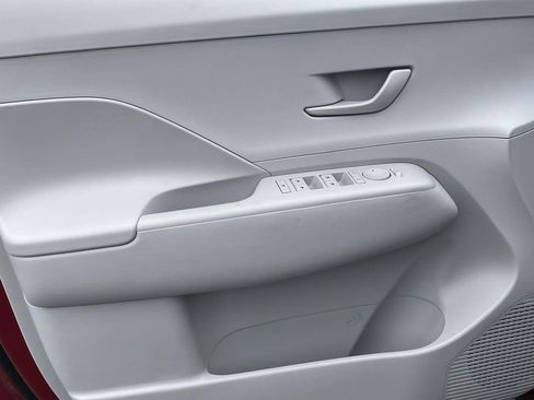 New 2026 Hyundai Kona SE AWD/4WD image 13