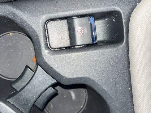 Used 2025 Subaru Forester Premium image 20