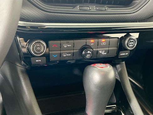 Used 2022 Jeep Compass Latitude AWD/4WD image 15
