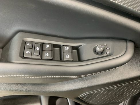 Used 2025 Jeep Grand Cherokee L Altitude image 30