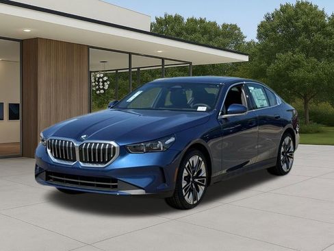 New 2026 BMW 530i w/ Premium Package RWD image 2