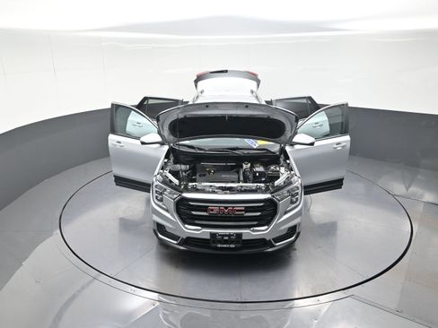 Used 2022 GMC Terrain SLE w/ Driver Convenience Package AWD/4WD image 12