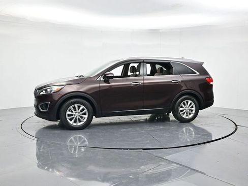 Used 2016 Kia Sorento LX w/ LX Convenience Package image 6