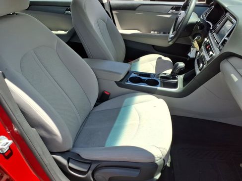 Used 2018 Hyundai Sonata SE FWD image 13