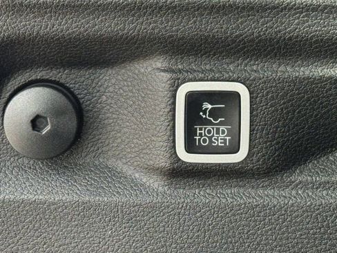 Used 2024 Jeep Grand Cherokee L Altitude image 37