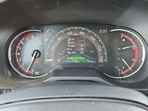 Used 2025 Toyota RAV4 XLE FWD image 27