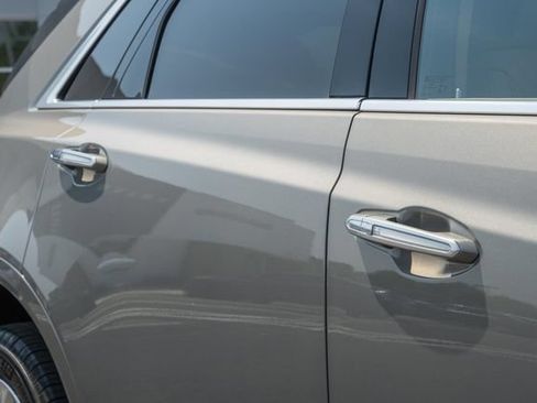 Used 2019 Cadillac XT5 Platinum AWD/4WD image 18