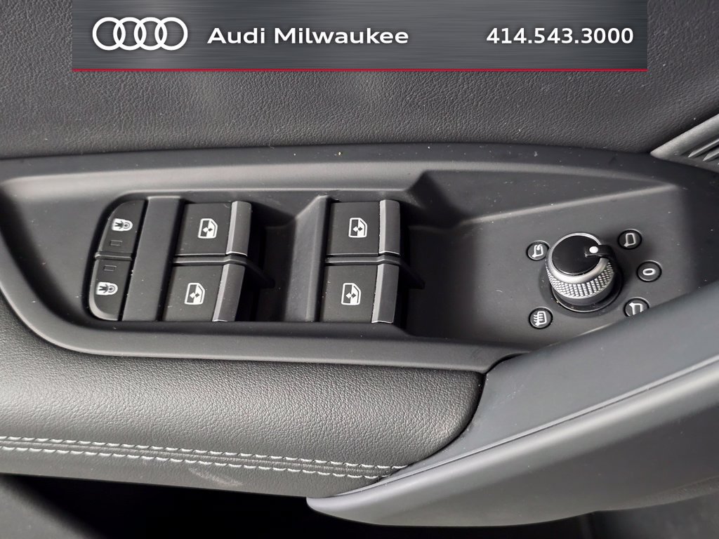 Used 2023 Audi Q5 2.0T Premium Plus w/ Premium Plus Package AWD/4WD image 14