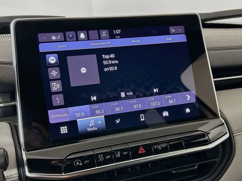 Certified 2024 Jeep Compass Limited image 23