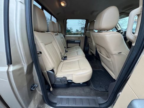 Used 2013 Ford F450 Lariat w/ Lariat Interior Pkg image 20