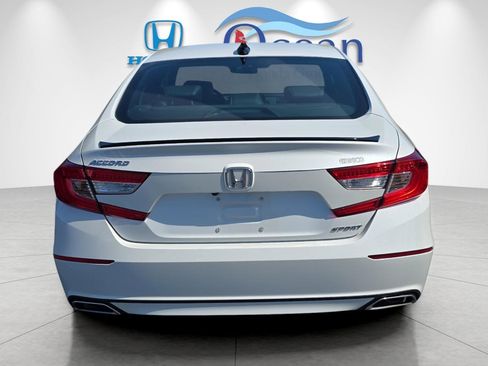 Used 2022 Honda Accord Sport image 4