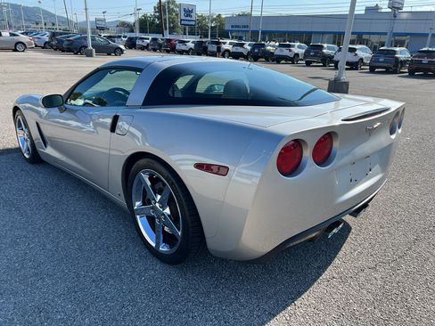 Used 2008 Chevrolet Corvette Coupe w/ Preferred Equipment Group RWD image 7