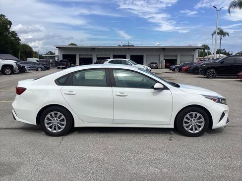 Used 2024 Kia Forte LX FWD image 5