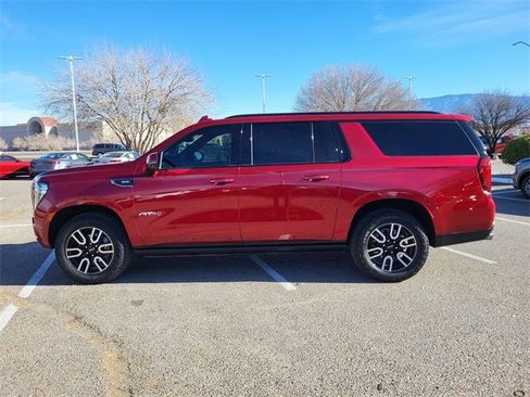 Used 2024 GMC Yukon XL AT4 image 7