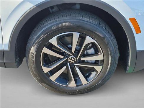 Used 2024 Volkswagen Tiguan S FWD image 21