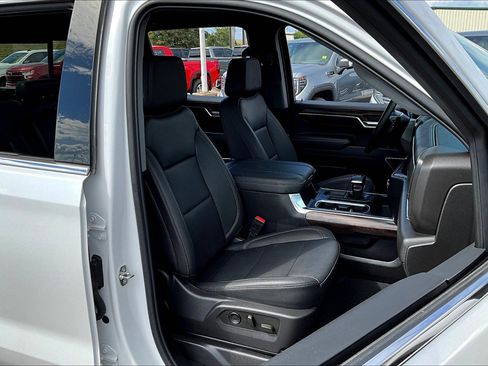 Used 2024 GMC Sierra 1500 SLT w/ SLT Premium Plus Package image 7