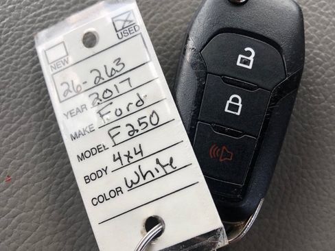 Used 2017 Ford F250 XL w/ Power Equipment Group AWD/4WD image 38