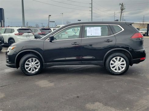 Used 2018 Nissan Rogue S image 4