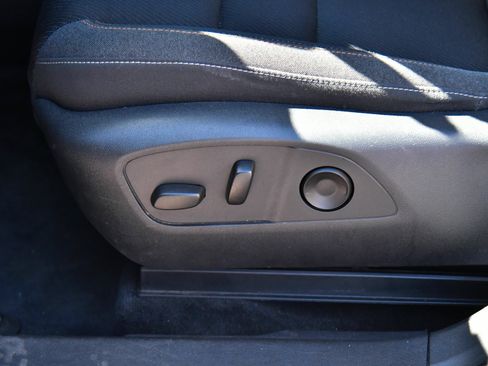 Used 2024 Honda Prologue EX image 17