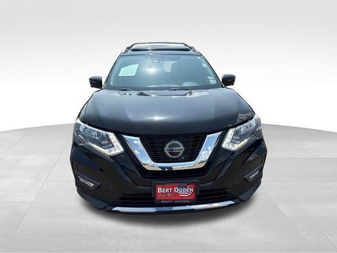 Certified 2019 Nissan Rogue SV w/ Sun & Sound Touring Package FWD image 2