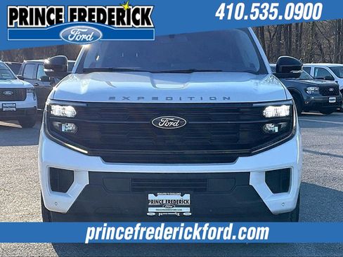 Used 2025 Ford Expedition Max Active image 2